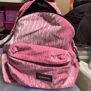 Brand new with tags, velvet pink.